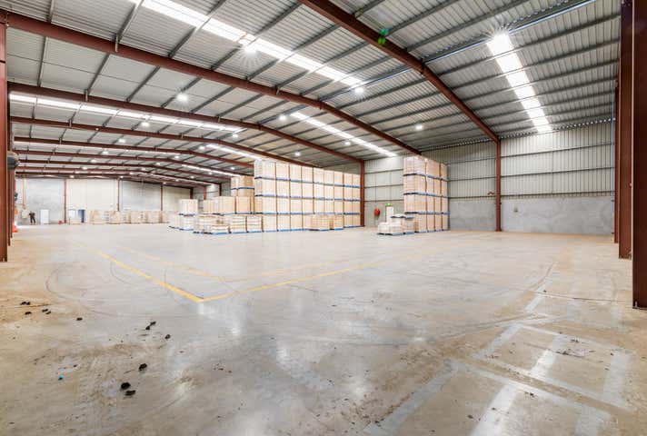 18-20 Kingstag Crescent Edinburgh North SA 5113 - Image 5