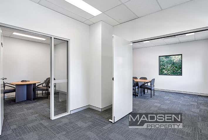 3/45 Brandl Street Eight Mile Plains QLD 4113 - Image 2