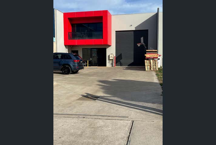 Unit  1, 120 Eucumbene Drive Ravenhall VIC 3023 - Image 1