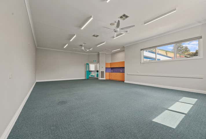 19 Victoria Street Victor Harbor SA 5211 - Image 4