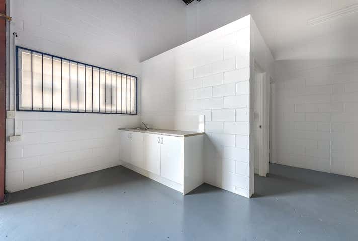 12 Strathaird Road Bundall QLD 4217 - Image 8