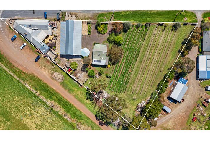 3454 Midland Highway 'Swiss Mountain Hotel' Blampied VIC 3364 - Image 21