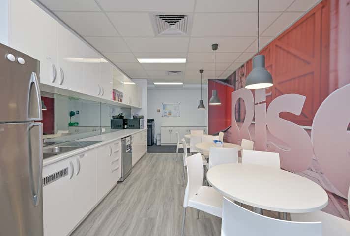 6/1 Merino Entrance Cockburn Central WA 6164 - Image 6