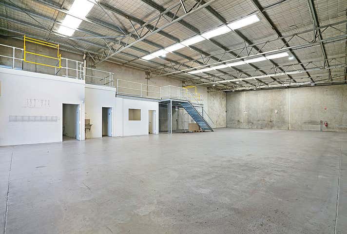 39 Tacoma Circuit Canning Vale WA 6155 - Image 6