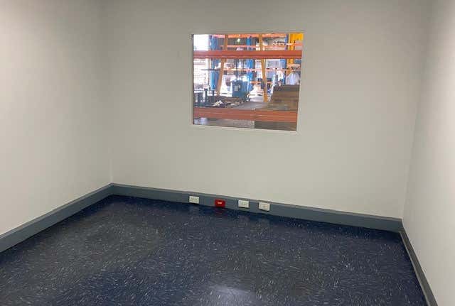 8 Yelland Way Bassendean WA 6054 - Image 8