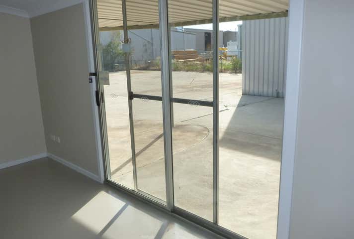 9 Runyon Road Midvale WA 6056 - Image 8