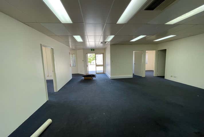 21 Denninup Way Malaga WA 6090 - Image 3