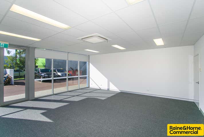 1 / 19 Niche Parade Wangara WA 6065 - Image 4