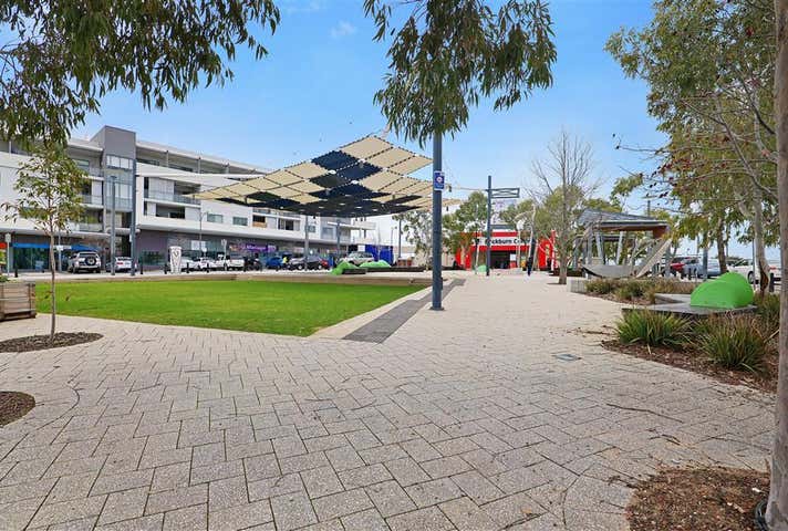 2/2 Points Way Cockburn Central WA 6164 - Image 25