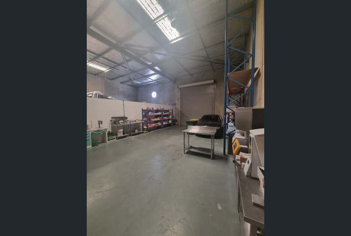 2 Bannick Court Canning Vale WA 6155 - Image 8