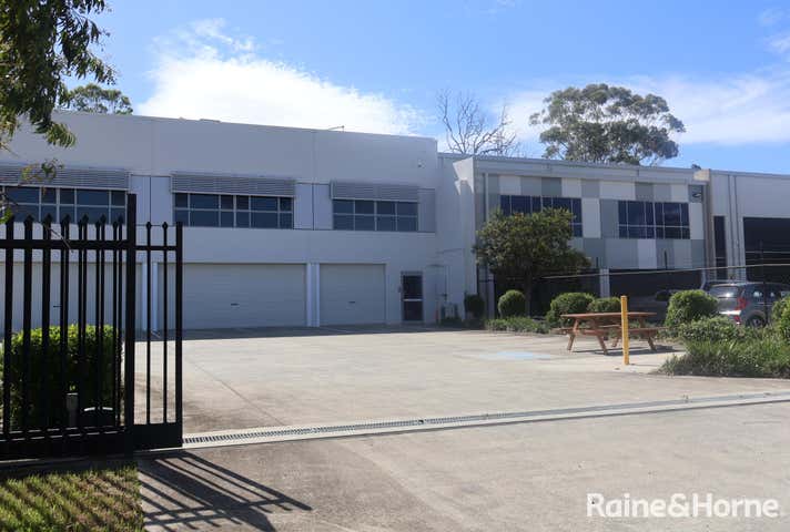 7 Harrington Street Arundel QLD 4214 - Image 3