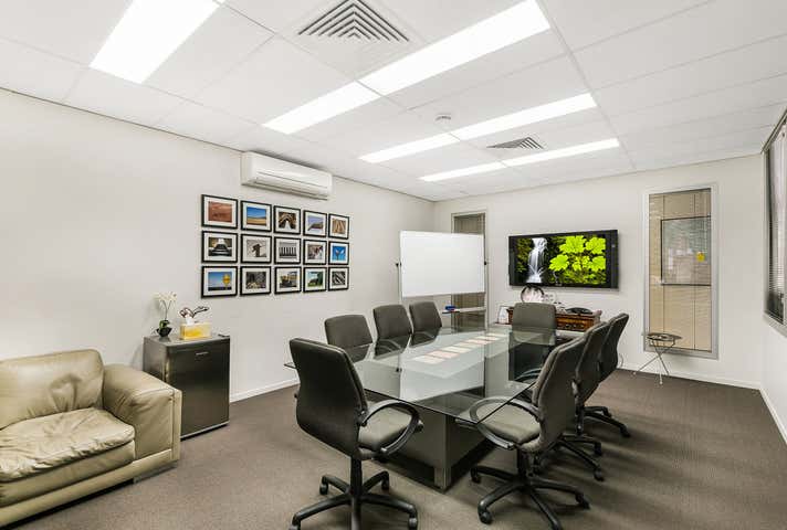 2/1B Kitchener Street East Toowoomba QLD 4350 - Image 9