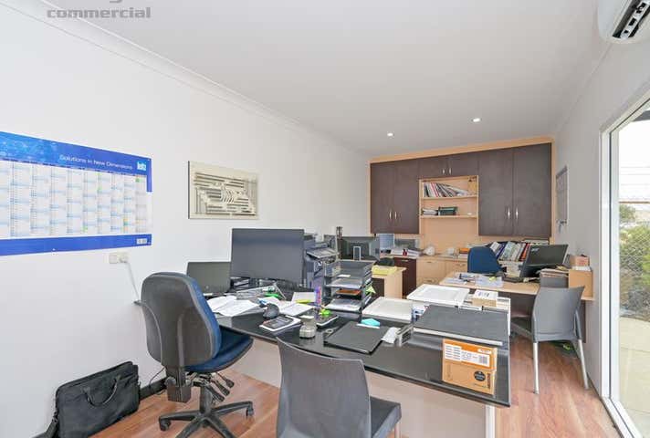13 Helmshore Way Port Kennedy WA 6172 - Image 14