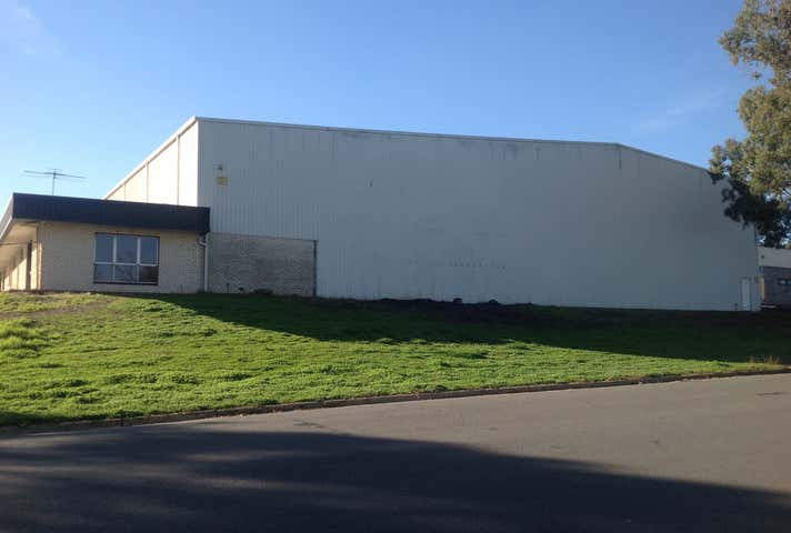 18 Hudson Crescent Lavington NSW 2641 - Image 9