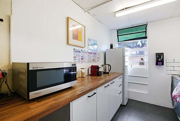 52 Peel Road O'Connor WA 6163 - Image 15