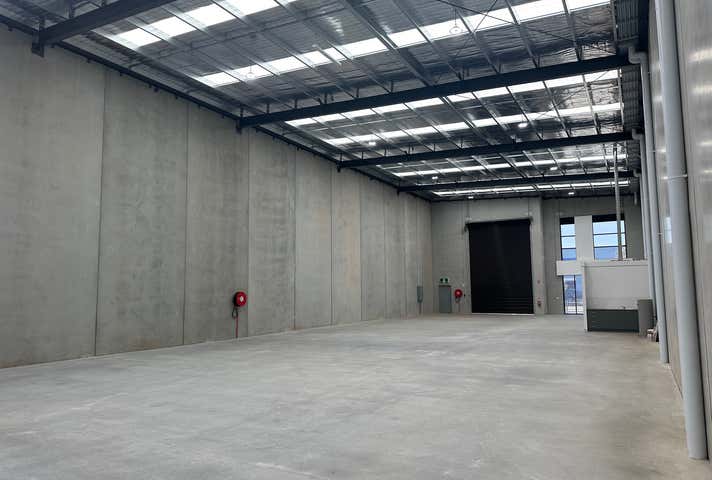 5 & 7 Furlong Street Cranbourne West VIC 3977 - Image 8