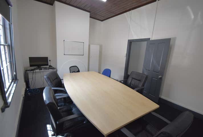 2/449B Swift Street Albury NSW 2640 - Image 5