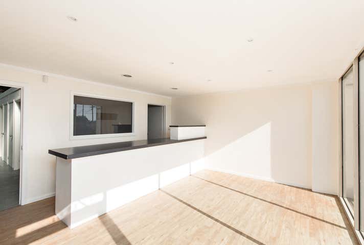 1033a Howitt Street Wendouree VIC 3355 - Image 3