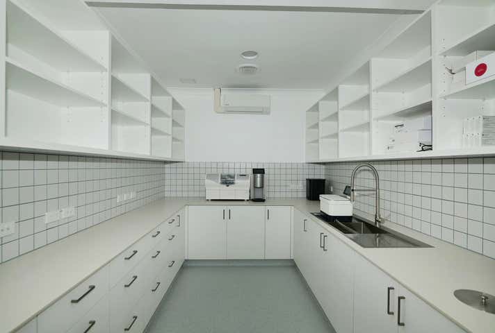 2/2 Haynes Street Kalamunda WA 6076 - Image 6