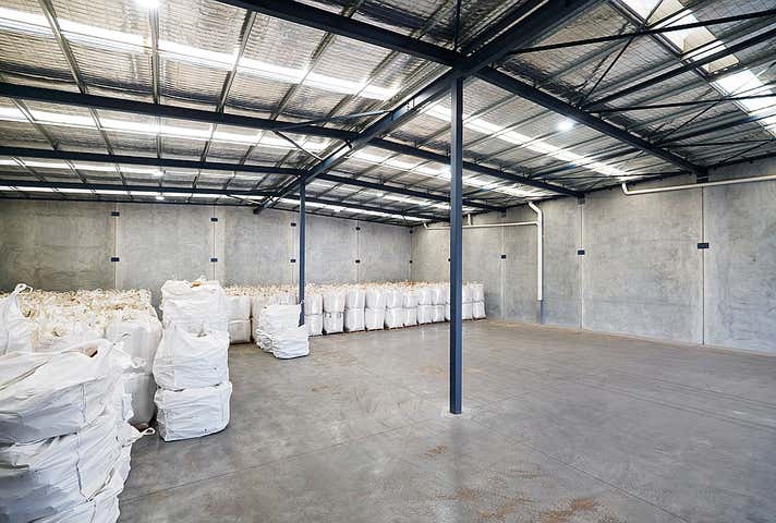 55 Mordaunt Circuit Canning Vale WA 6155 - Image 4