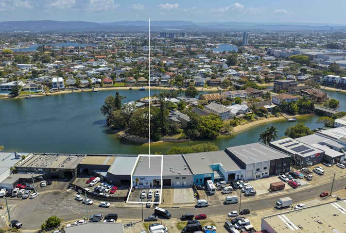 1/13 Northview Street Mermaid Waters QLD 4218 - Image 12