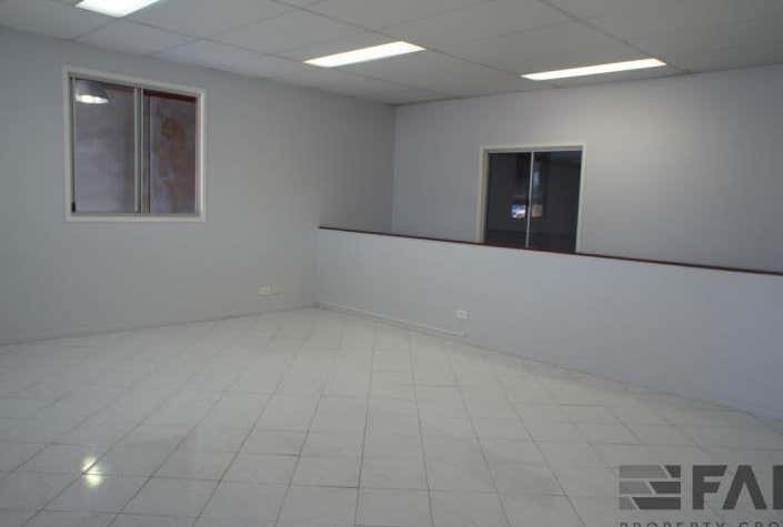 Unit  1, 44 Boron Street Sumner QLD 4074 - Image 6