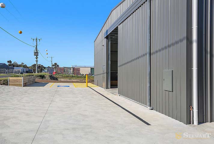 18 Hugh Murray Drive Colac East VIC 3250 - Image 2