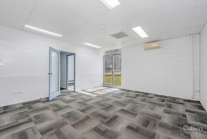 16 Ingham Road West End QLD 4810 - Image 11