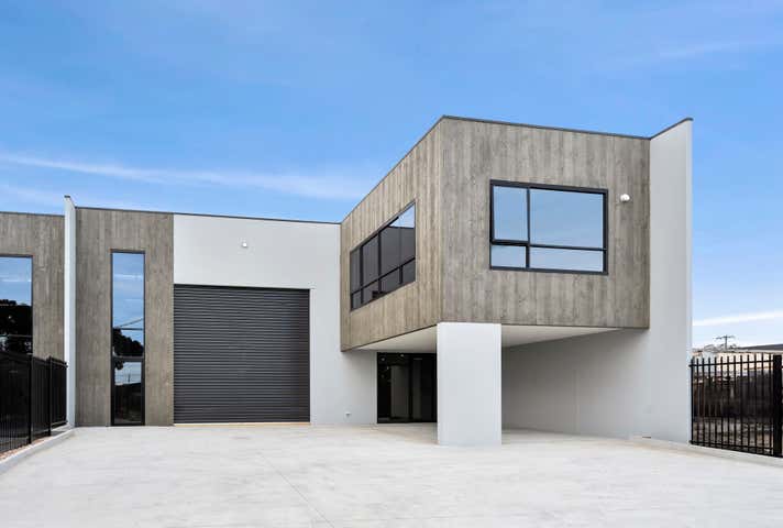 1-3, 4-14 Greta Street North Shore VIC 3214 - Image 1