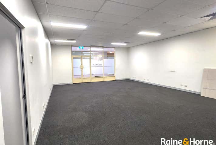 Shops 9 & 10, Macquarie Street, Lachlan Court Windsor NSW 2756 - Image 9