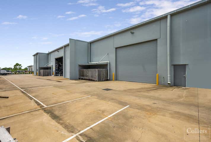 2/719-725 Woolcock Street Mount Louisa QLD 4814 - Image 4