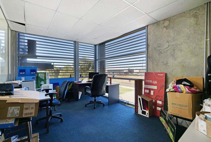 Unit 1/15 Baile Road Canning Vale WA 6155 - Image 10