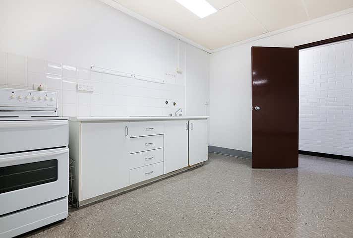 Unit 2, 2 Purdy Place Canning Vale WA 6155 - Image 13