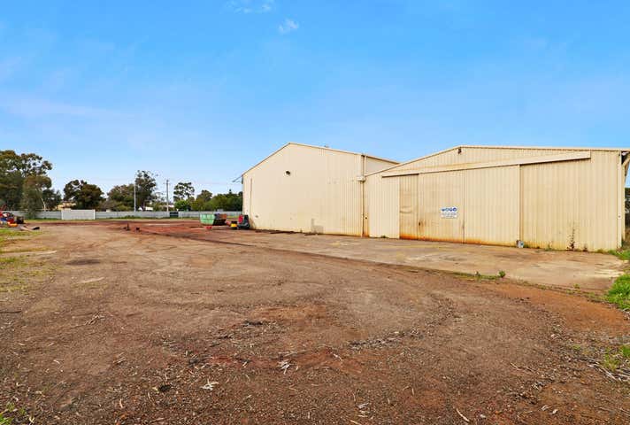 4 Lower Park Road Maddington WA 6109 - Image 15
