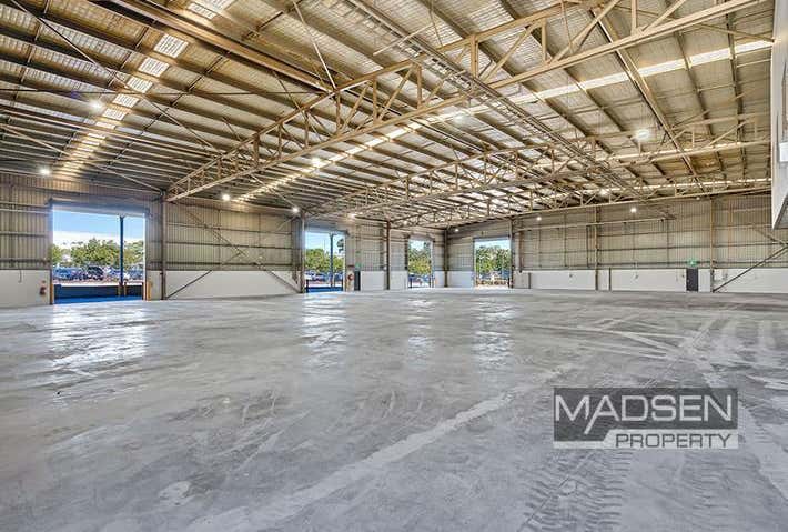 2 Stradbroke Street Heathwood QLD 4110 - Image 8