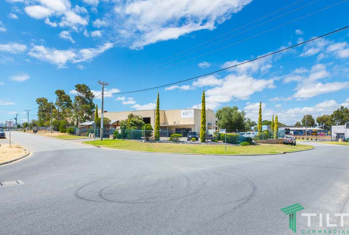1/16 Kalmia Road Bibra Lake WA 6163 - Image 14
