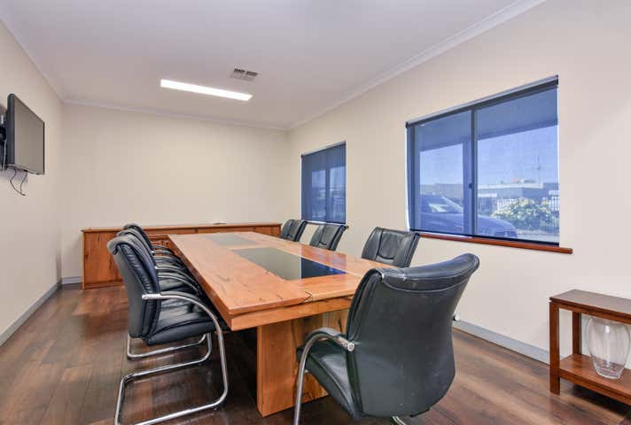 68 Cutler Road Jandakot WA 6164 - Image 6