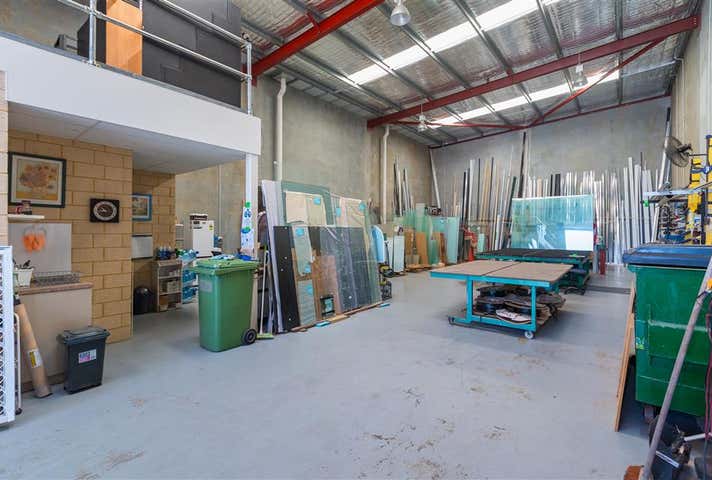 2/35 Mordaunt Circuit Canning Vale WA 6155 - Image 3