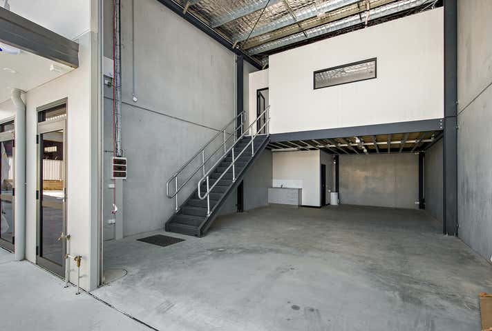 Unit 4, 210 Macquarie Road Warners Bay NSW 2282 - Image 2