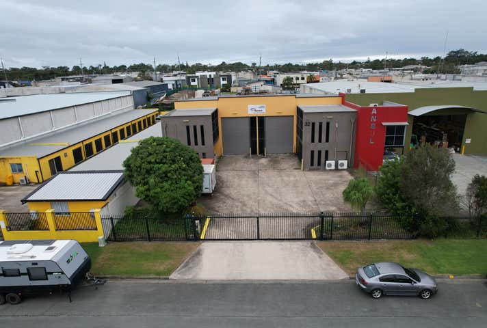 32 Redcliffe Gardens Drive Clontarf QLD 4019 - Image 2