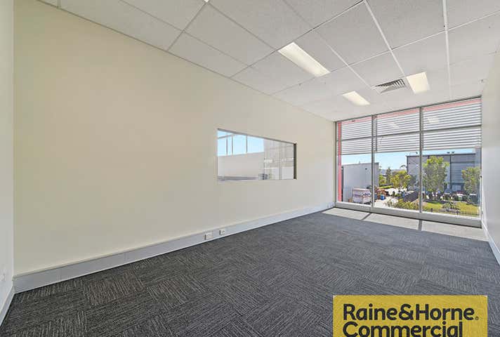 10/368 Earnshaw Road Banyo QLD 4014 - Image 6