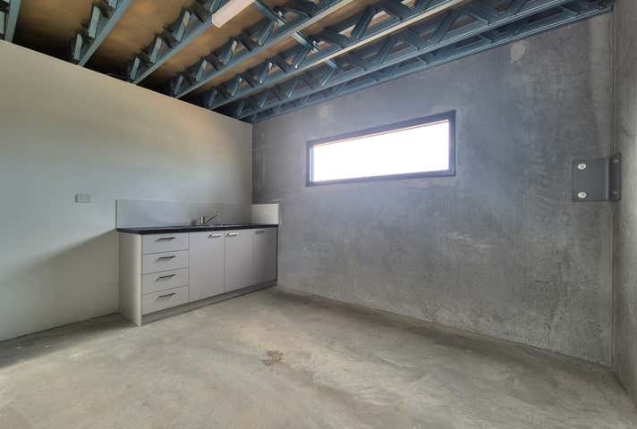 7/2 Edison Rise Wangara WA 6065 - Image 8