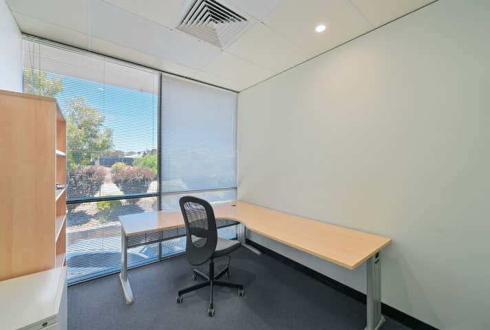 52 Cooper Road Cockburn Central WA 6164 - Image 9