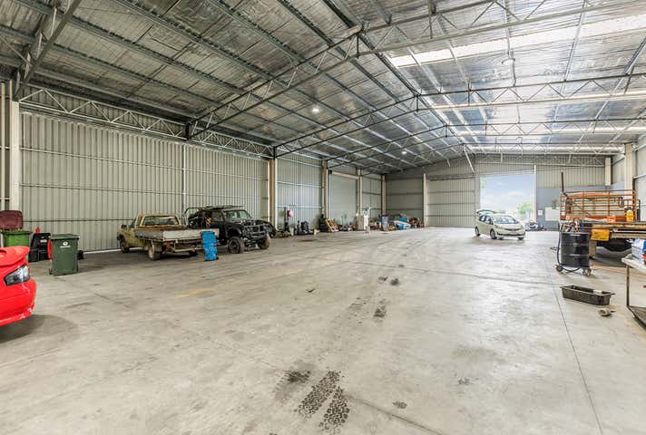 8 Maynard Drive Epsom VIC 3551 - Image 3