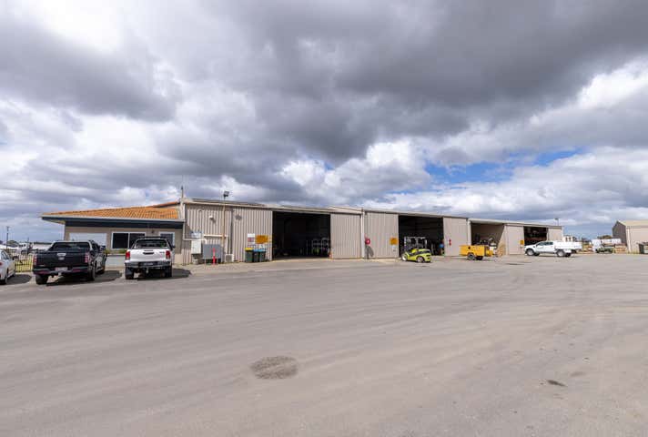 22 Fuschia Road Murray Bridge SA 5253 - Image 3