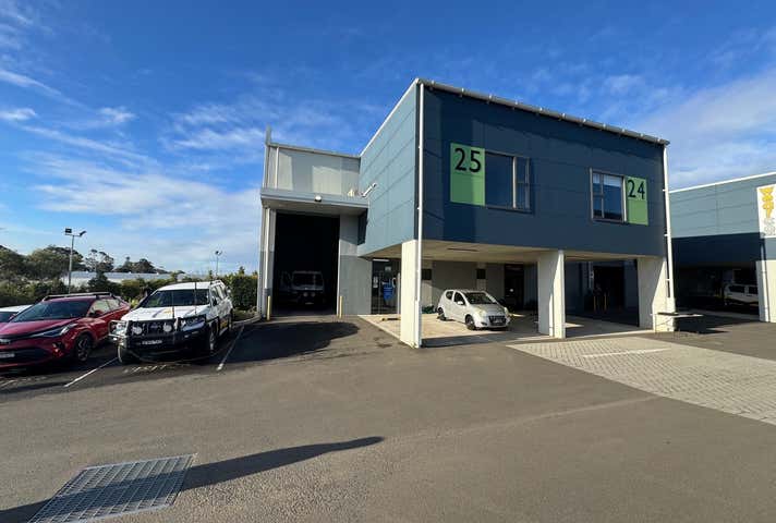 25/10-12 Sylvester Avenue Unanderra NSW 2526 - Image 1