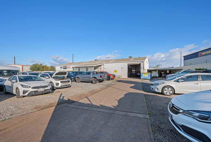 7 Somerset Circuit Lonsdale SA 5160 - Image 11