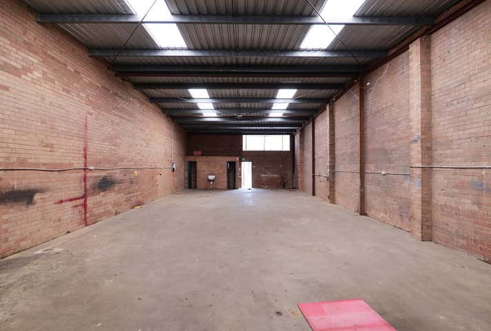 13 Malcolm Road Maddington WA 6109 - Image 8