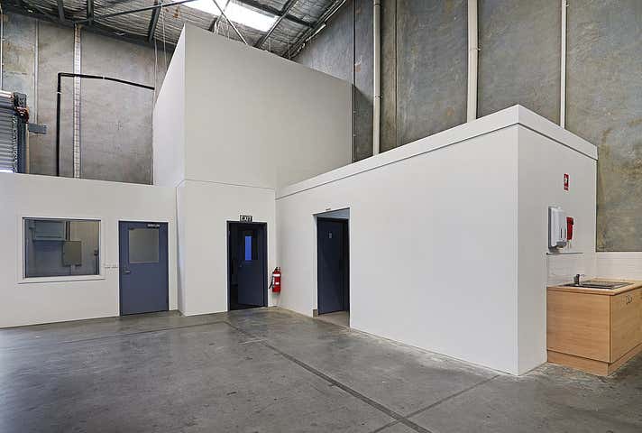 1/7 Mallaig Way Canning Vale WA 6155 - Image 18