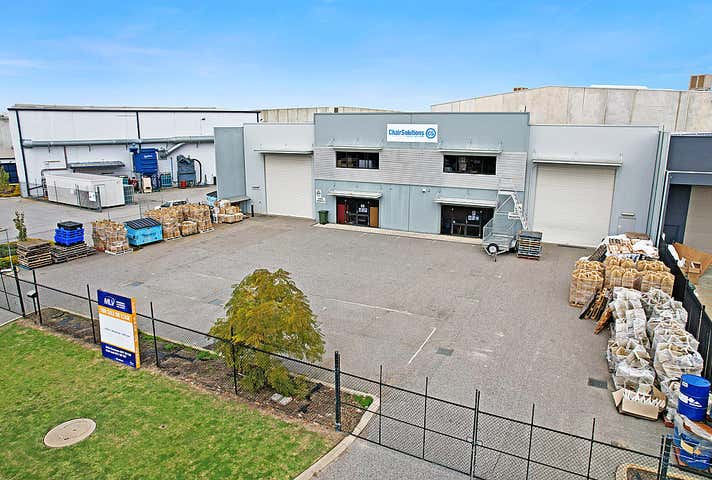 14 Tacoma Circuit Canning Vale WA 6155 - Image 19